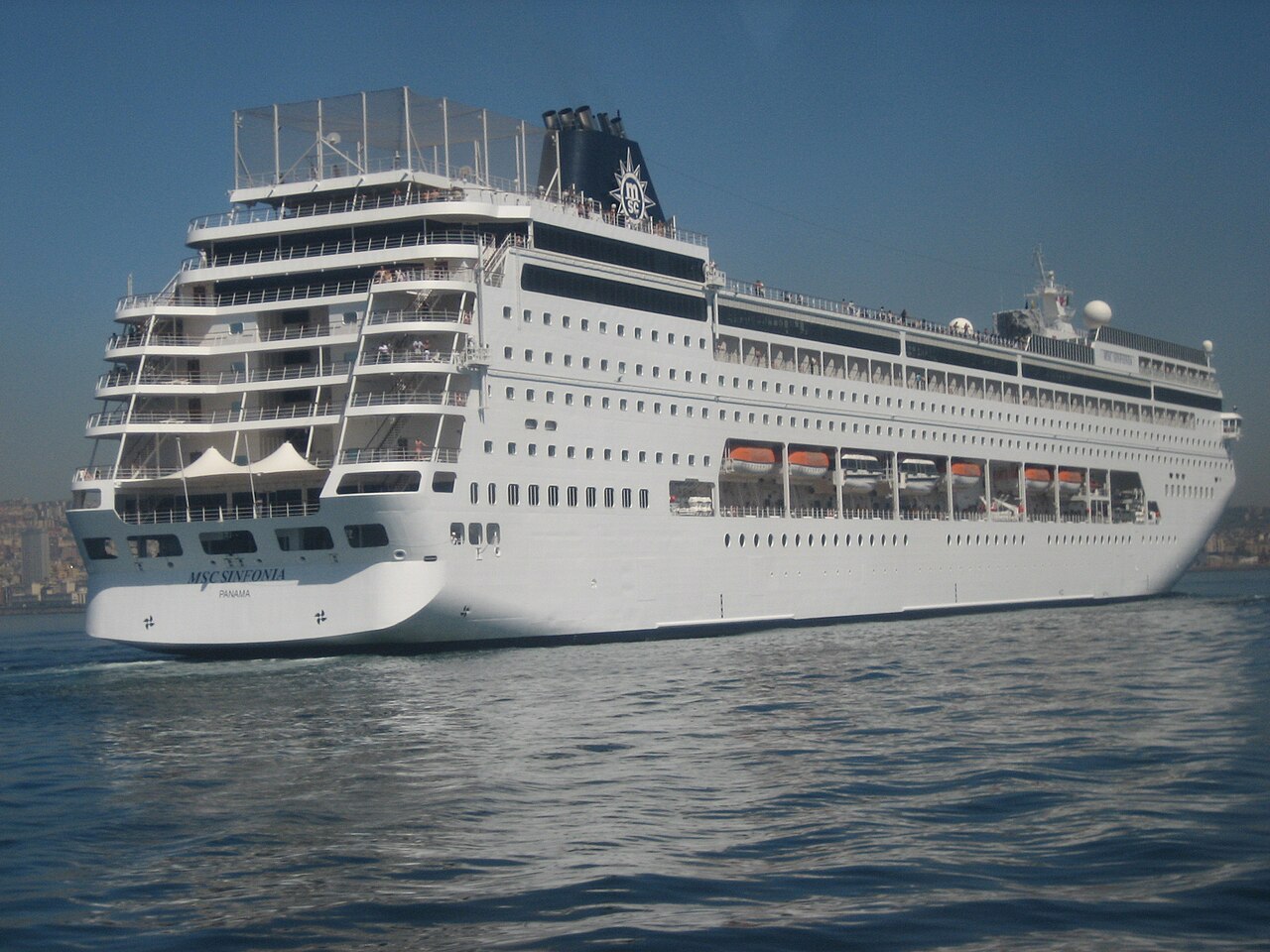 MSC Sinfonia, photographed in 2006